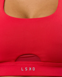 Woman wearing Fast Track Sports Bra Scarlet | Model:Bianca | Size:S | | Thumbnail Index: 5