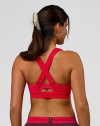 Woman wearing Fast Track Sports Bra Scarlet | Model:Rhiley | Size:S | | Thumbnail Index: 7