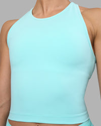 Woman wearing Flow Performance Tank 2.0 - Island Paradise | Model:Sophie | Size:S | Thumbnail Index: 5