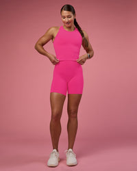 Woman wearing Flow Performance Tank 2.0 - Ultra Pink | Model:Hannah | Size:S | Thumbnail Index: 5