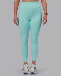 Woman wearing Fusion Ultra High-Rise 7/8 Legging - Island Paradise | Model:Lillie | Size:S | Thumbnail Index: 1