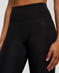 Woman wearing Fusion Graphic Ultra High-Rise Full Length Legging Pockets - Black-Radiate | Model:Rosie | Size:S | Thumbnail Index: 4