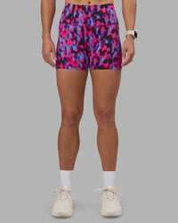 Woman wearing Fusion High-Rise 4" Short Pockets - Pink Luminous | Model:Hannah | Size:S | Thumbnail Index: 3
