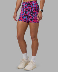 Woman wearing Fusion High-Rise 4" Short Pockets - Pink Luminous | Model:Hannah | Size:S | Thumbnail Index: 8