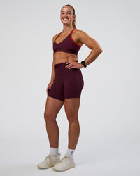 Woman wearing Fusion Jacquard High-Rise 6" Short Pockets - Cherry Lacquer | Model:Sav | Size:S | Thumbnail Index: 4
