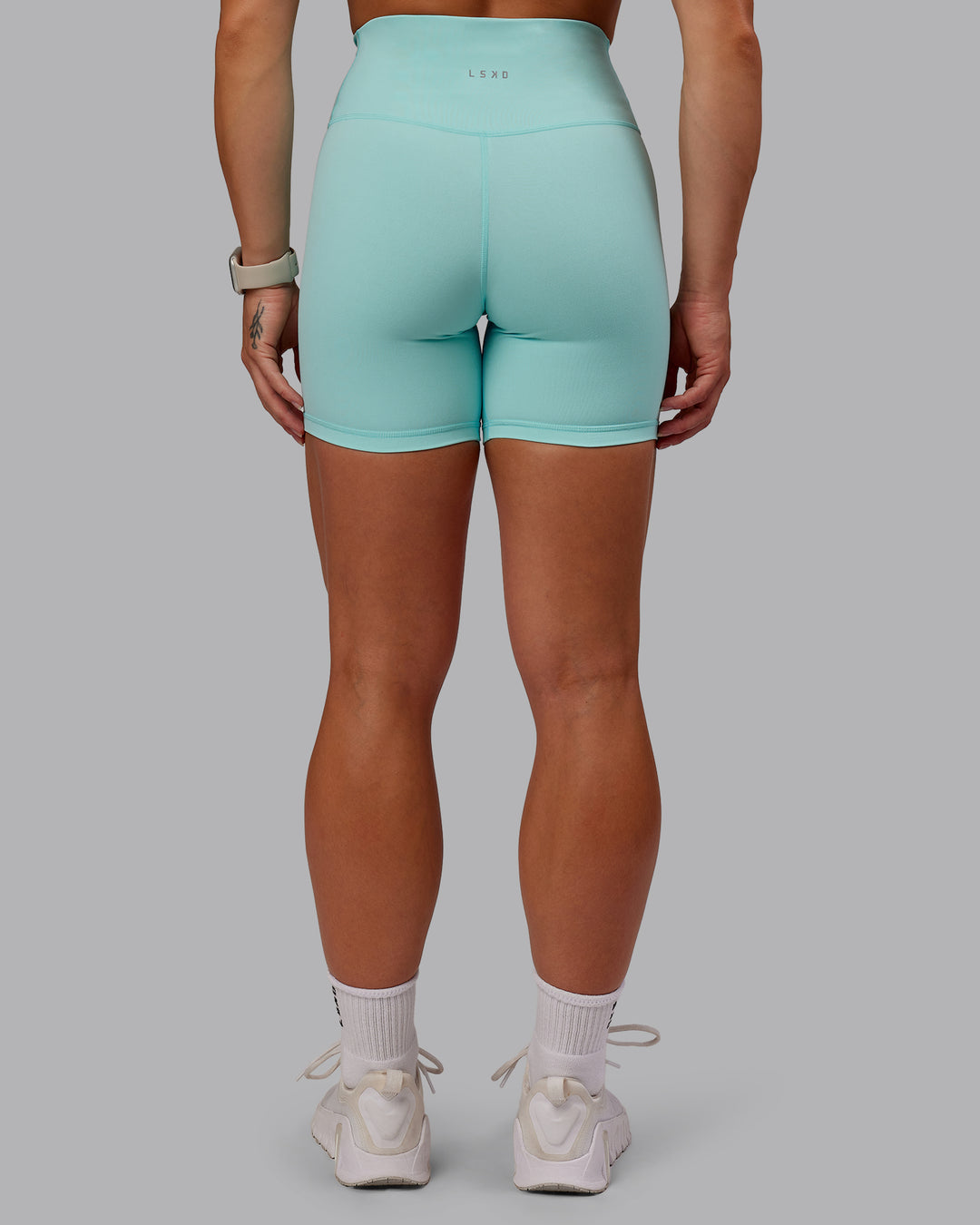 Woman wearing Fusion Ultra High-Rise 6" Short - Island Paradise | Model:Amber | Size:S - view 4