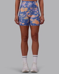 Woman wearing Fusion Ultra High-Rise 6" Short Pockets - Apricot Mist | Set:true | Angle:front | Model:Charlize | Size:S | Thumbnail Index: 5