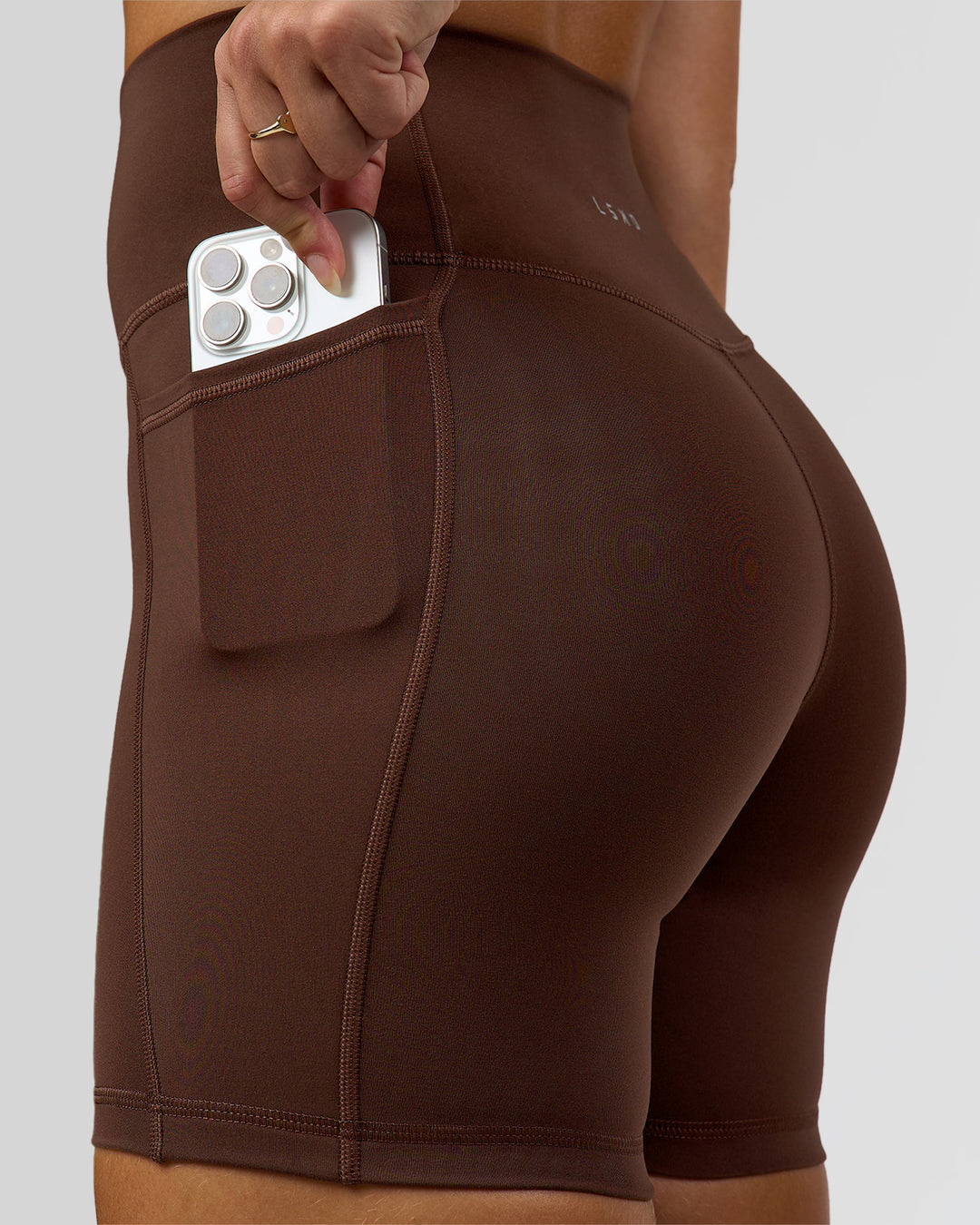 CF Fusion Ultra High-Rise 6" Short Pockets - Hot Chocolate - view 3