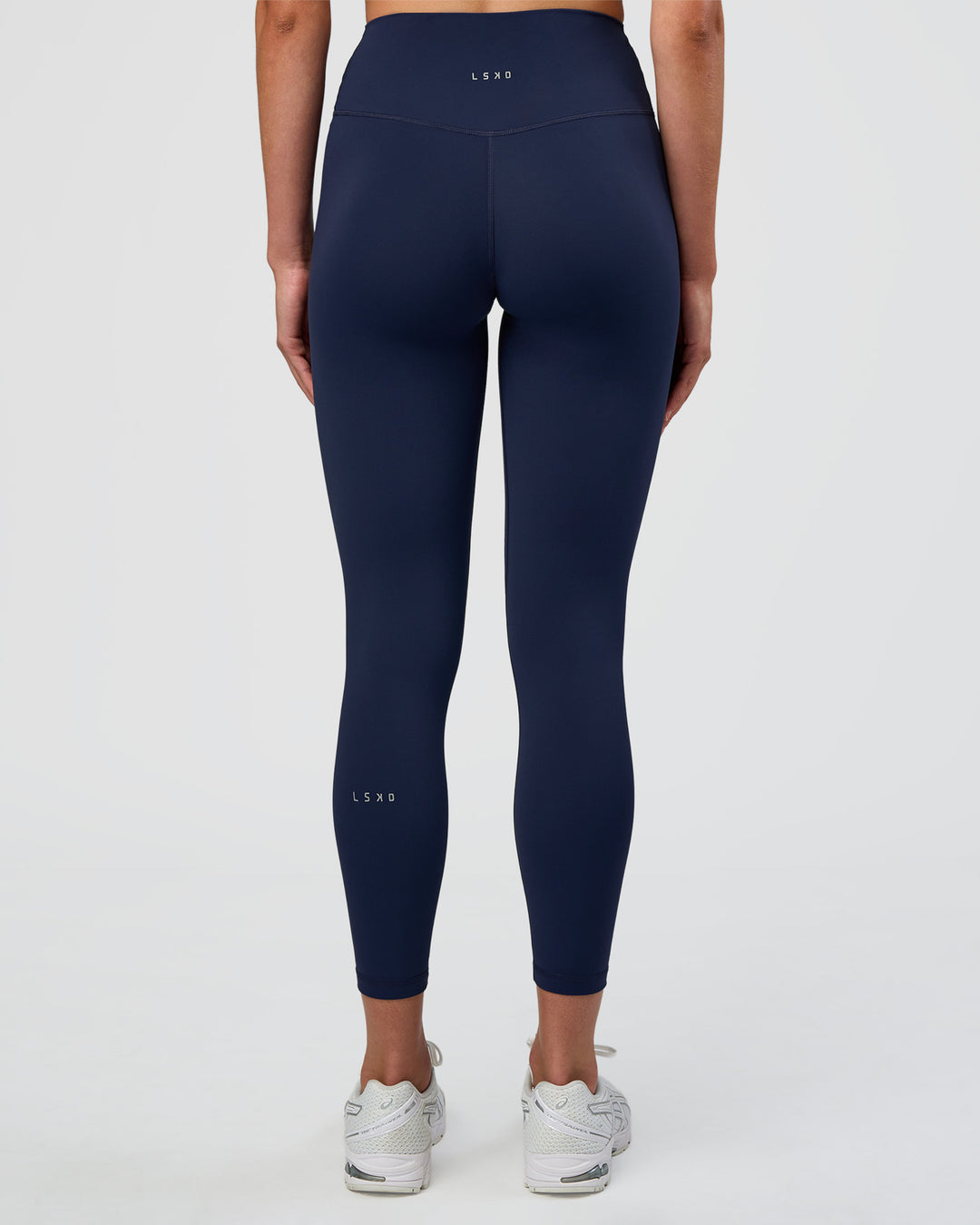 Woman wearing Fusion Ultra High-Rise 7/8 Legging - Future Navy | Model:Evie | Size:S - view 4