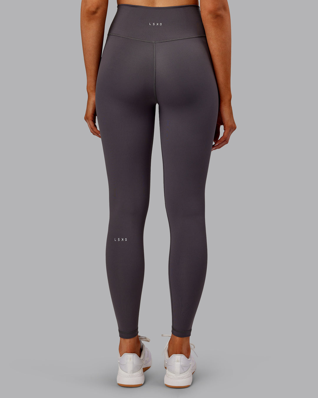 Woman wearing Fusion Ultra High-Rise Full Length Legging - Dark Storm | Model:Ella | Size:S - view 4