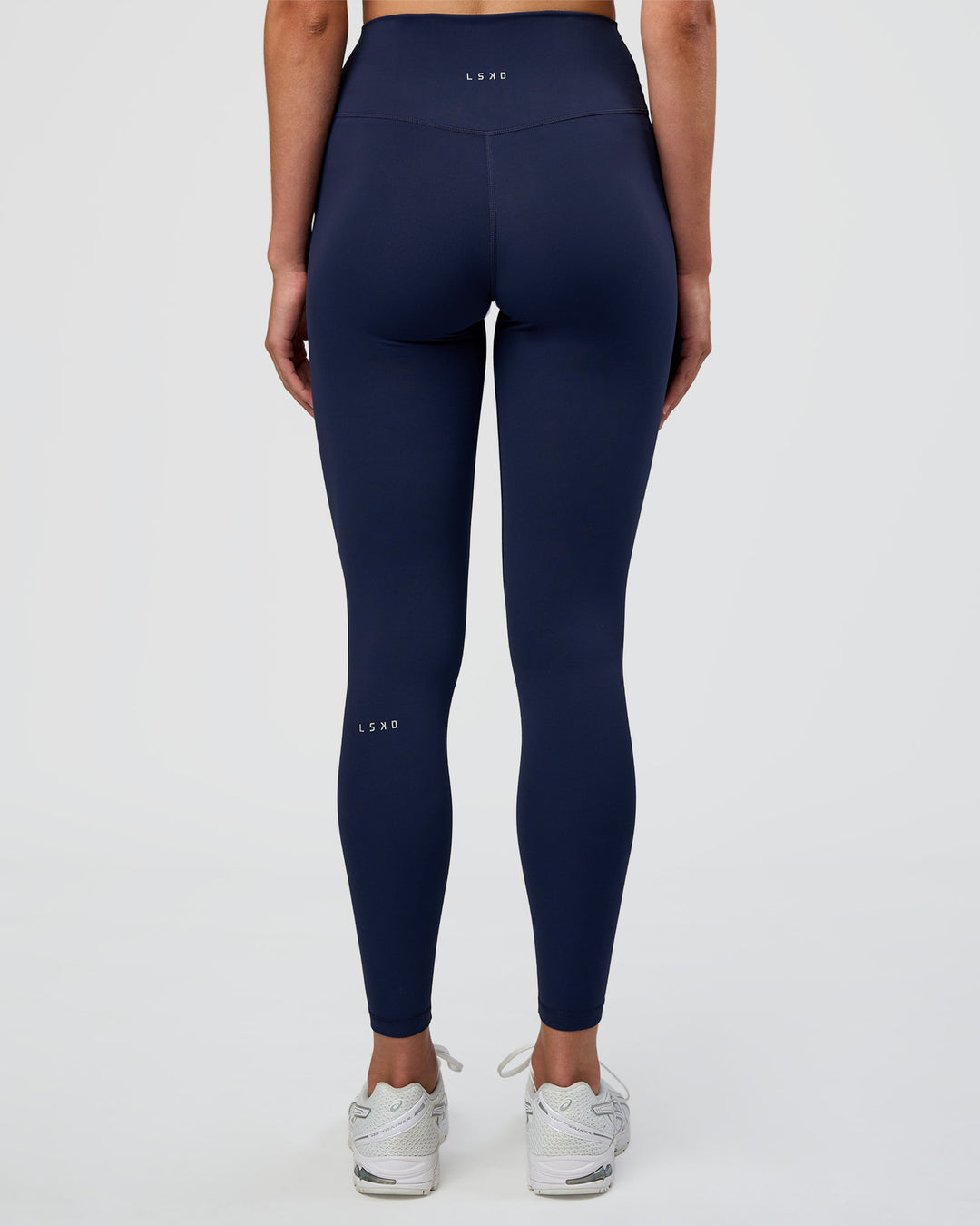 Woman wearing Fusion Ultra High-Rise Full Length Legging - Future Navy | Model:Evie | Size:S - view 4