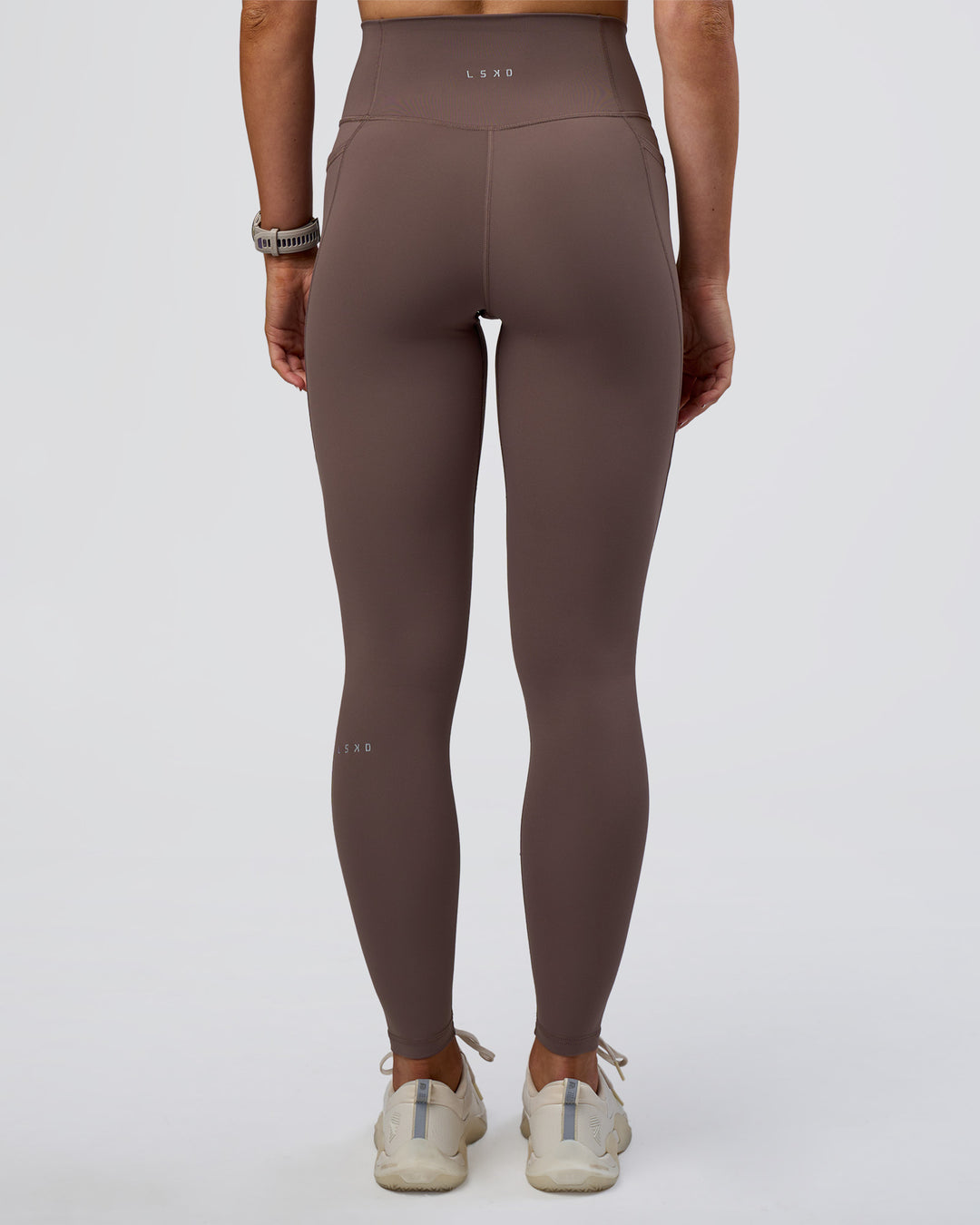 Woman wearing Fusion Ultra High-Rise Full Length Legging Pockets - Peppercorn | Model:Emelia | Size:S - view 4