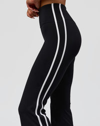 Woman wearing Fusion V-Contour Bind High-Rise Flared Legging - Black-white | Model:Bianca | Size:S | Thumbnail Index: 7