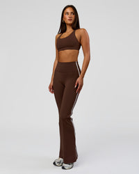 Woman wearing Fusion V-Contour Bind High-Rise Flared Legging - Hot Chocolate-white | Model:Bianca | Size:S | Thumbnail Index: 5