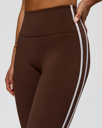 Woman wearing Fusion V-Contour Bind High-Rise Flared Legging - Hot Chocolate-white | Model:Bianca | Size:S | Thumbnail Index: 4