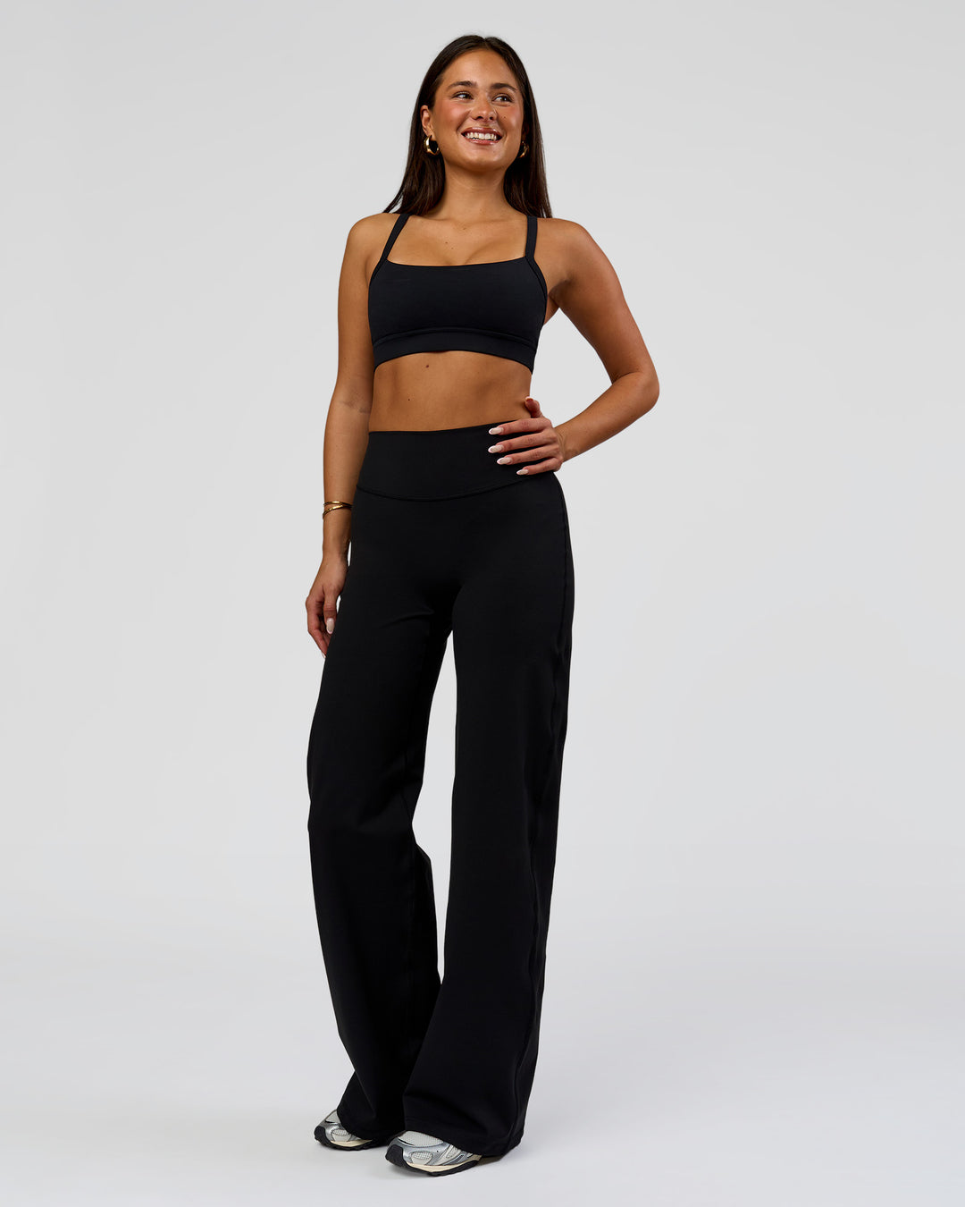 Woman wearing Fusion V-Contour High-Rise Pant - Black | Model:Bianca | Size:S - view 6