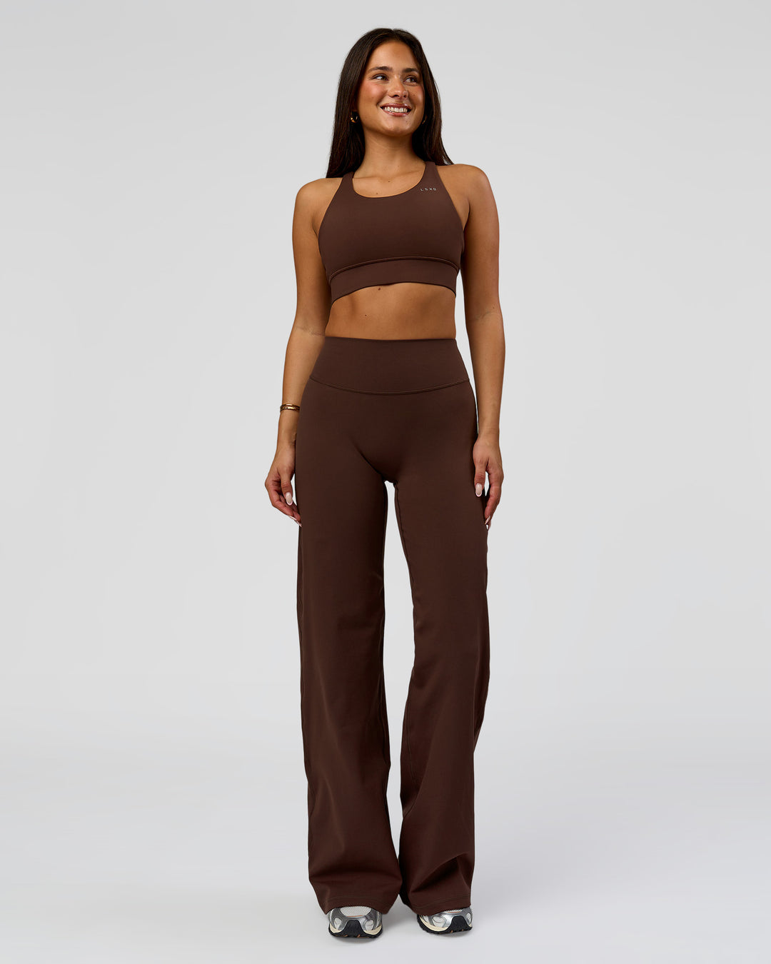Woman wearing Fusion V-Contour High-Rise Pant - Hot Chocolate | Model:Bianca | Size:S - view 4