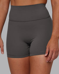 Woman wearing Fusion Ultra High-Rise 4" Short - Dark Storm | Model:Hannah | Size:S | Thumbnail Index: 2