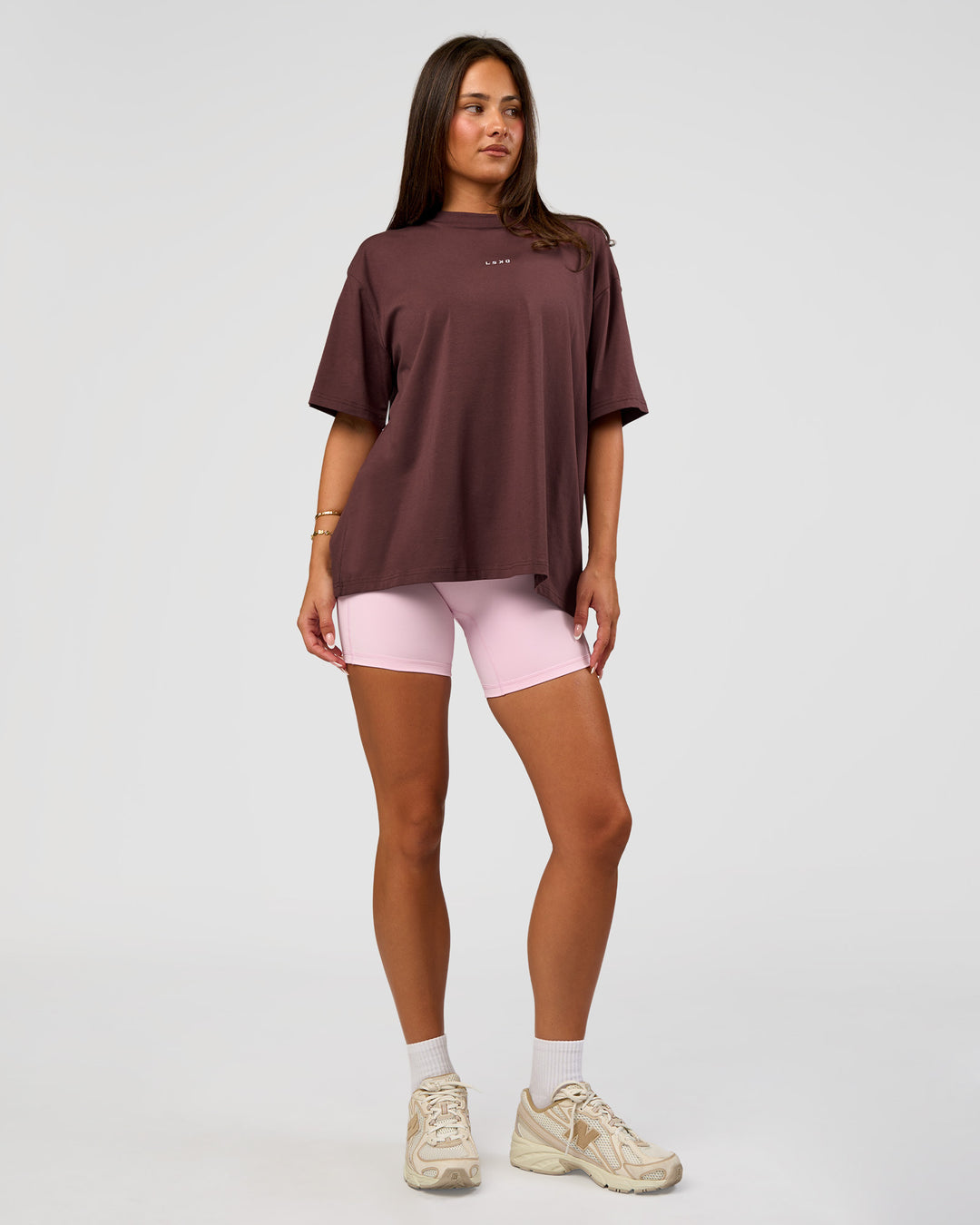 Woman wearing Go-To FLXCotton Oversized Tee - Cocoa Powder-White | Model:Bianca | Size:S - view 5