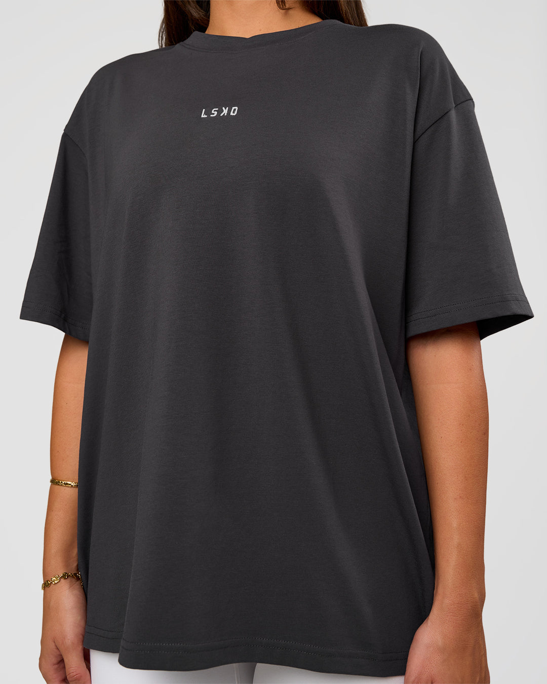 Woman wearing Go-To FLXCotton Oversized Tee - Dark Storm-White | Model:Bianca | Size:S - view 5