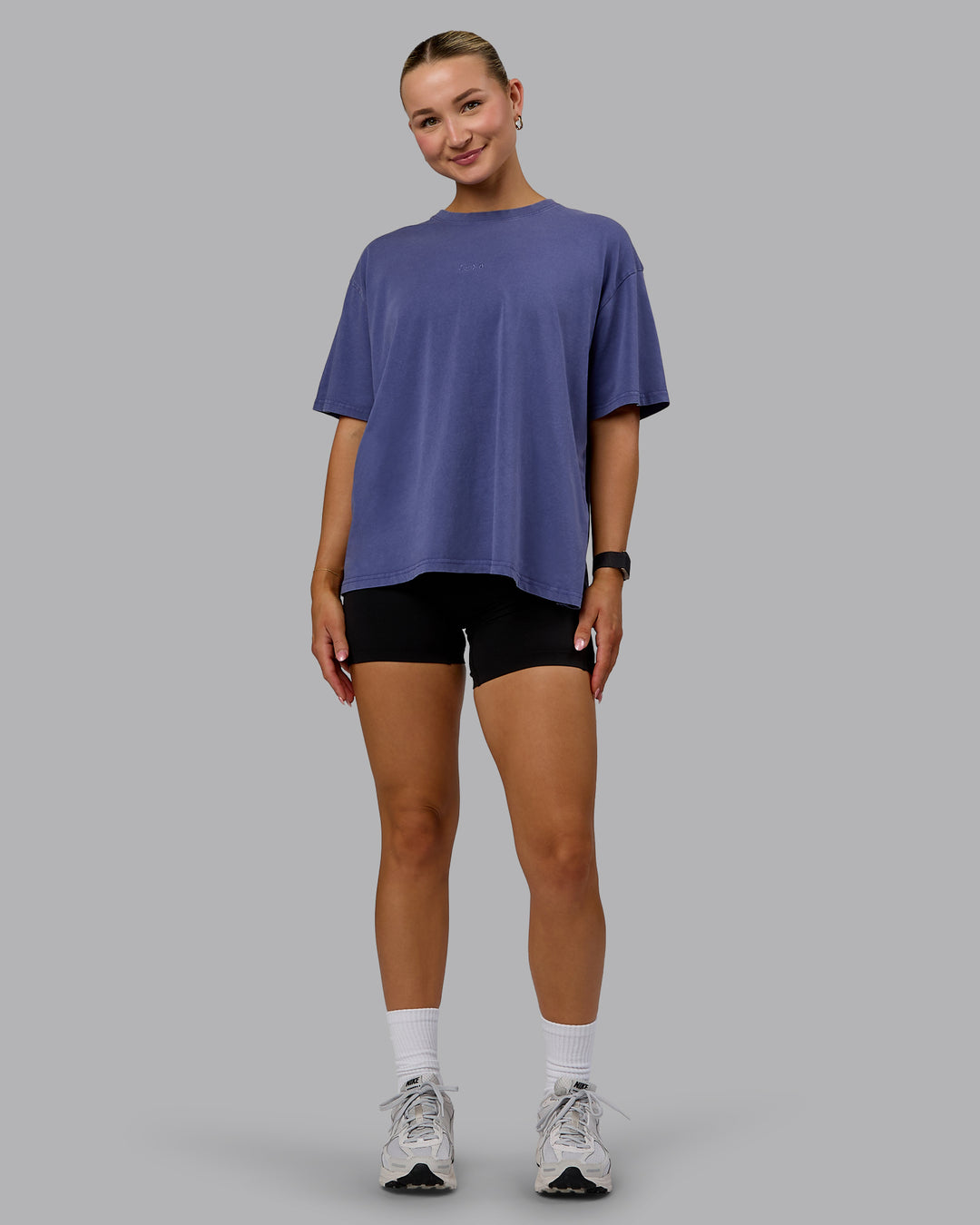 Woman wearing Go-To FLXCotton Oversized Tee Washed - Future Dusk - view 2