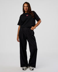 Woman wearing Go-To Heavyweight Reflective Skimmer Tee - Black-Reflective | Model:Kirstyn | Size:S | Thumbnail Index: 3