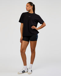 Woman wearing Go-To Love The Process FLXCotton Tee - Black-Palace Blue | Model:Rosie | Size:S | Thumbnail Index: 2