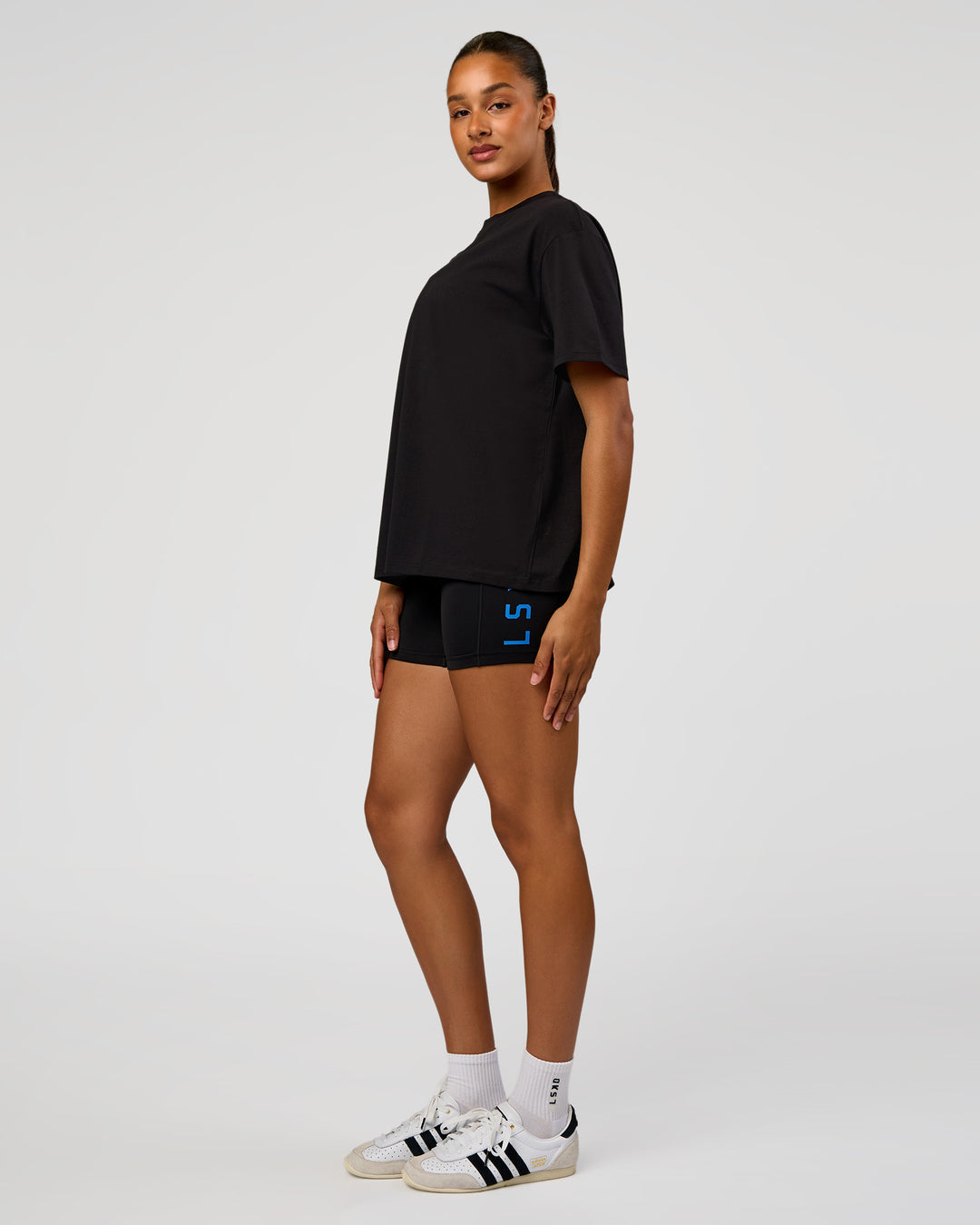 Woman wearing Go-To Love The Process FLXCotton Tee - Black-Palace Blue | Model:Rosie | Size:S - view 5