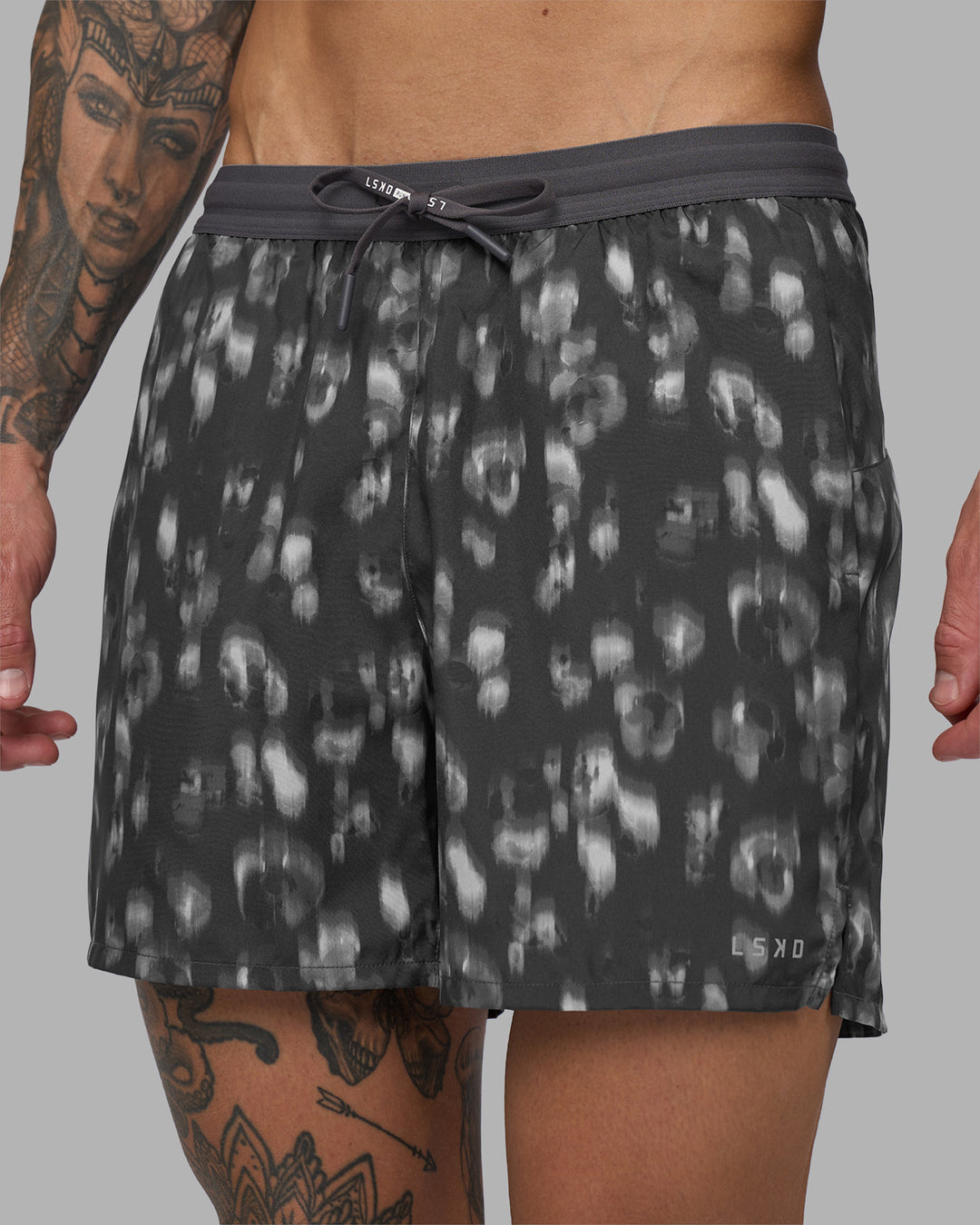 Man wearing Pace 5" Lined Running Short - Markings Dark Storm Print | Model:Tommy | Size:S - view 7