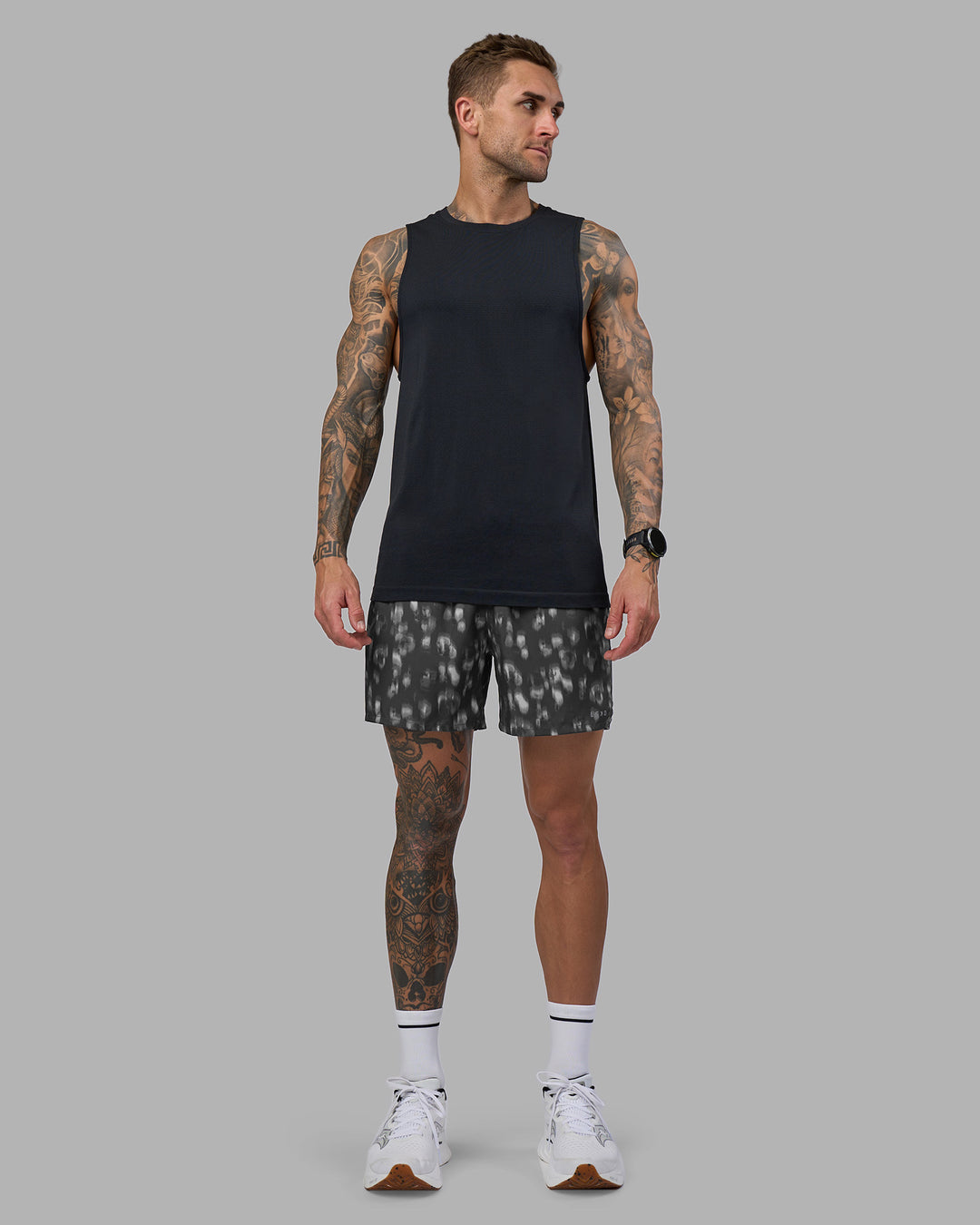 Man wearing Pace 5" Lined Running Short - Markings Dark Storm Print | Model:Tommy | Size:S - view 3