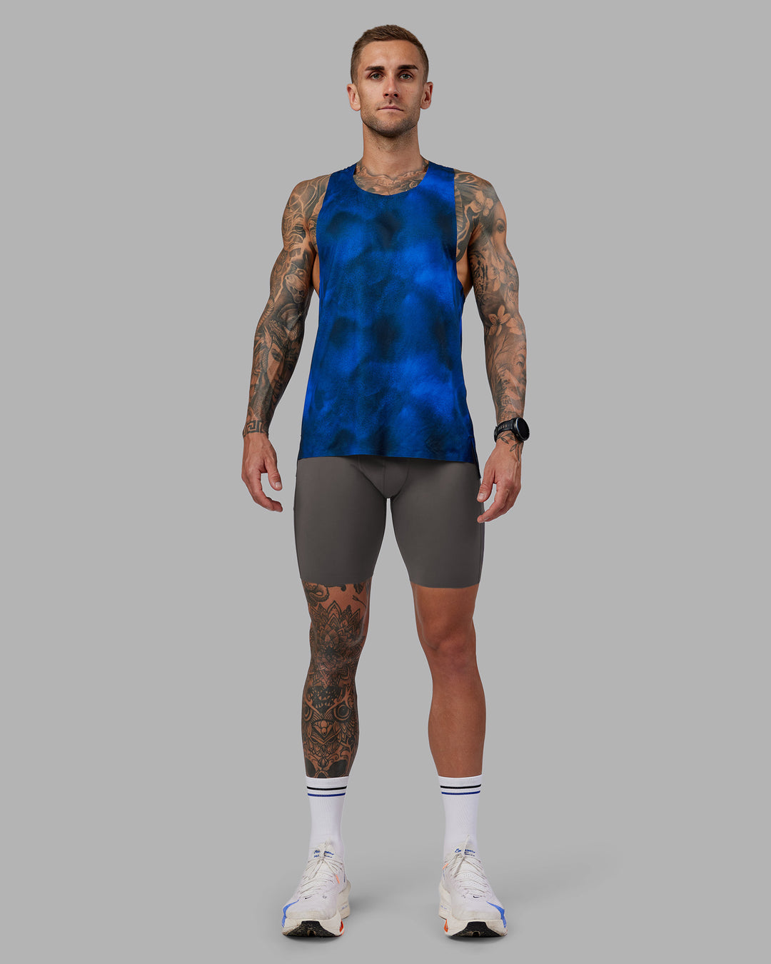 Man wearing Pursuit Training Tank - Fade Print | Model:Tommy | Size:S - view 7