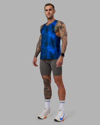 Man wearing Pursuit Training Tank - Fade Print | Model:Tommy | Size:S | Thumbnail Index: 1