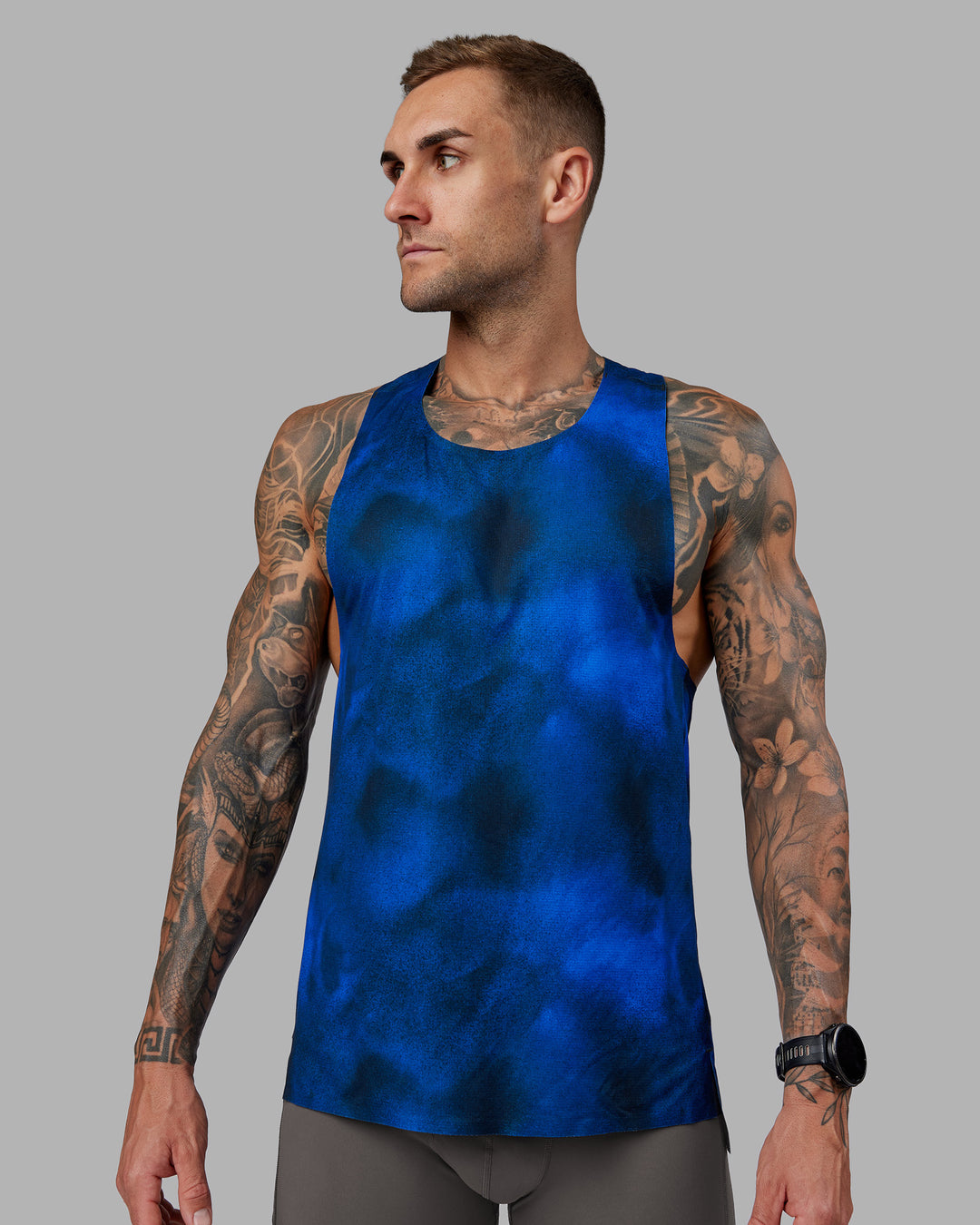 Man wearing Pursuit Training Tank - Fade Print | Model:Tommy | Size:S - view 6
