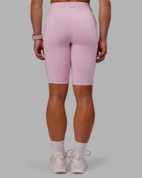 Woman wearing Rep Ultra High-Rise 9" Short Pockets - Marshmallow-Cherry Lacquer | Model:Amber | Size:S | Thumbnail Index: 4