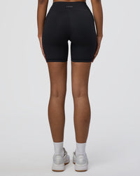 Woman wearing Rep Ultra High-Rise 6" Short Pockets - Black-Black | Model:Jordan | Size:S | Thumbnail Index: 3