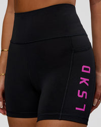 Woman wearing Rep Ultra High-Rise 4" Short Pockets - Black-Ultra Fuchsia | Model:Bianca | Size:S | Thumbnail Index: 5