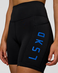 Woman wearing Rep Ultra High-Rise 6" Short Pockets - Black-Electric Indigo | Model:Evie | Size:S | Thumbnail Index: 5