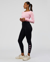 Woman wearing Rep Ultra High-Rise 7/8 Legging Pockets - Black-Marshmallow | Model:Rosie | Size:S | Thumbnail Index: 7