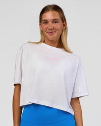 Woman wearing Run Fast Lift Heavy FLXCotton Cropped Tee - White | Model:Amity | Size:S | Thumbnail Index: 4