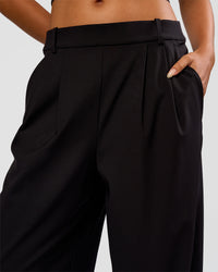Woman wearing StretchShift Wide Leg Pant - Black | Model:Ruby | Size:S | Thumbnail Index: 6
