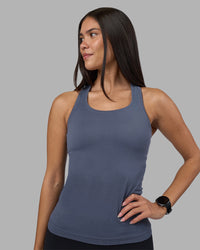 Woman wearing AeroFLX+ Seamless Tank - Night Shadow/Night Shadow | Model:Rhiley | Size:S | Thumbnail Index: 0