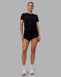 Woman wearing Pace Running Tee - Black | Model:Hannah | Size:S | Thumbnail Index: 6