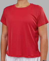 Woman wearing Pace Running Tee 2.0 - Scarlet | Model:Keisha | Size:S | Thumbnail Index: 4
