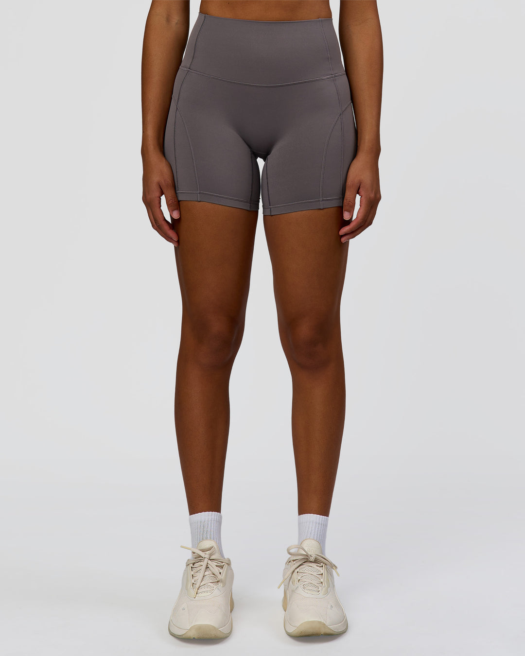 Woman wearing Bend High-Rise 4" Short - Duskstone | Model:Rosie | Size:S - view 1