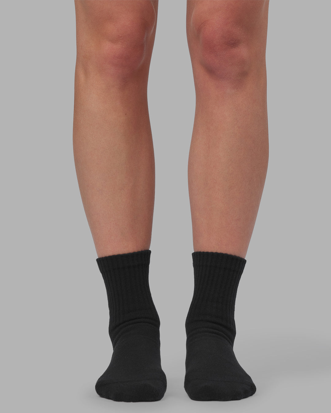 Signal Pilates Crew Grip Socks 2.0 - Black-Black - view 4