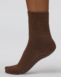 Signal Pilates Crew Grip Socks 2.0 - Hot Chocolate | Thumbnail Index: 1
