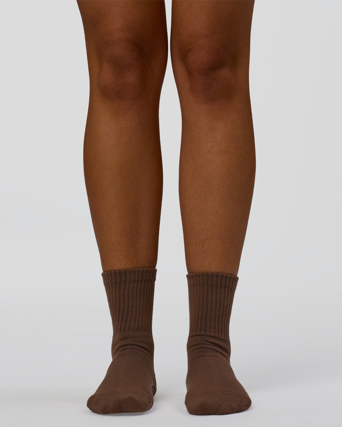 Signal Pilates Crew Grip Socks 2.0 - Hot Chocolate