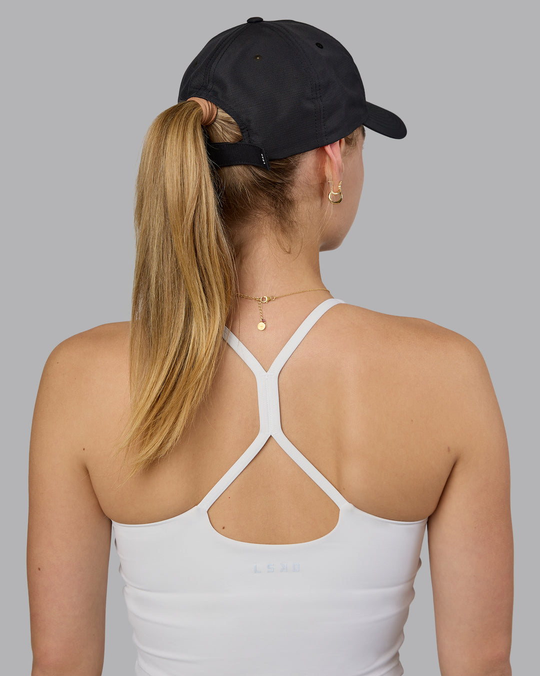 Woman wearing Train Cap - Black-White - view 3