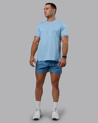 Man wearing Pace Running Tee - Glacial Blue | Thumbnail Index: 0