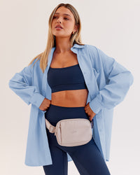 Woman wearing Go-To Oversized Shirt - Poplin Blue | Model:Dana | Size:XS | Thumbnail Index: 3